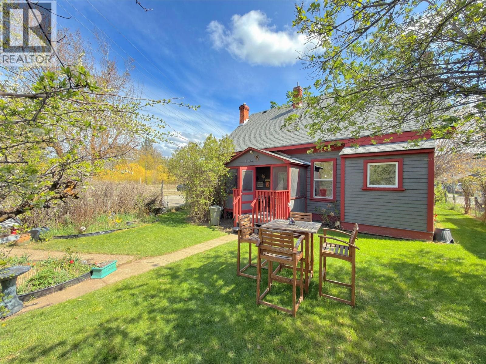 55 Harold Avenue, Interior REALTORS® — photo 2