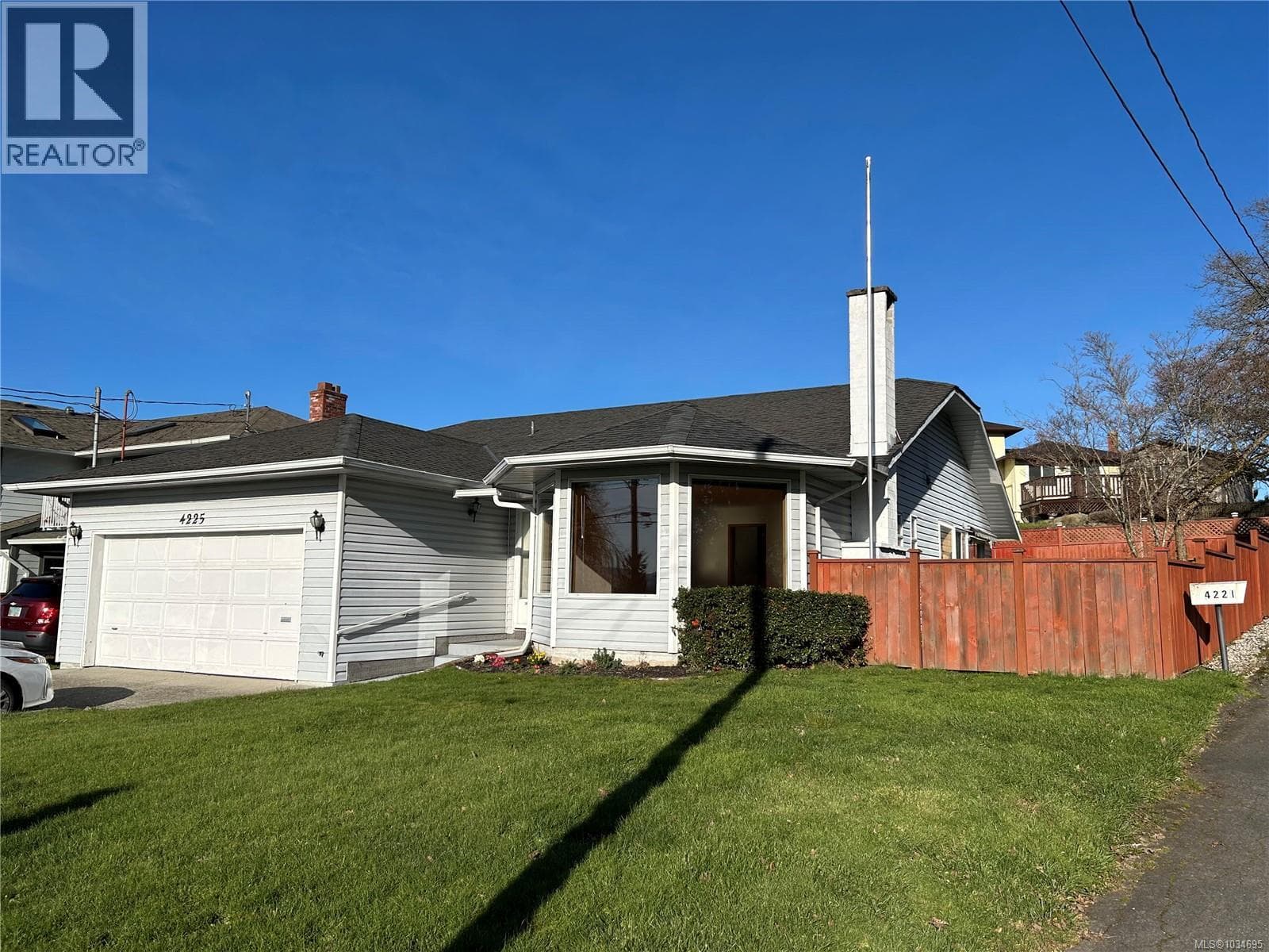 4225 QUADRA STREET in 