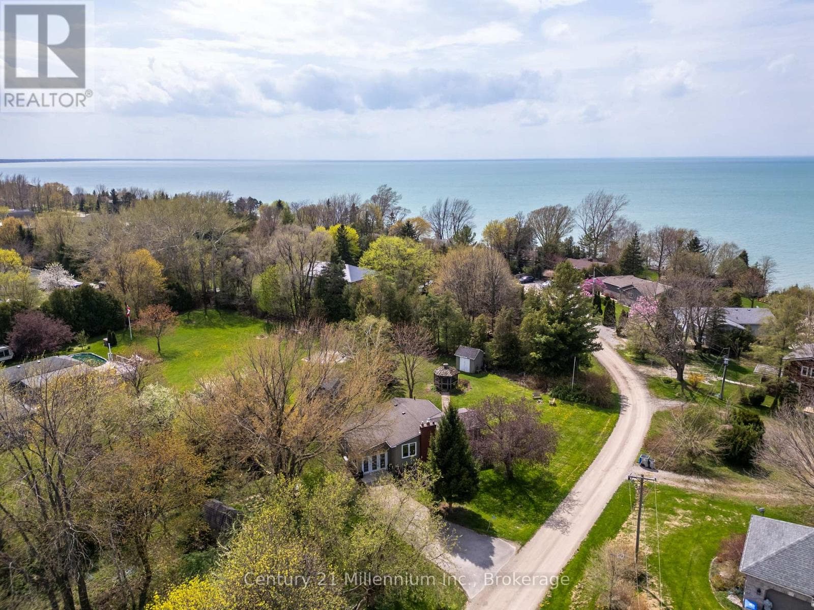 72234 LAKESHORE DRIVE, OnePoint — photo 2