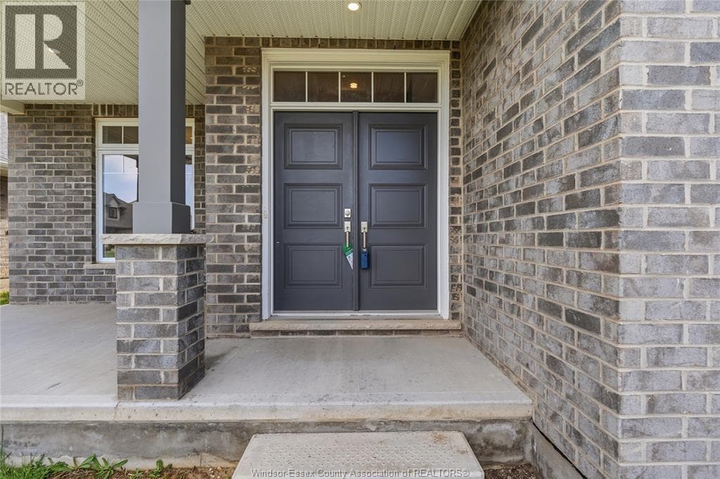 39 MUIRFIELD DRIVE, Windsor — photo 4