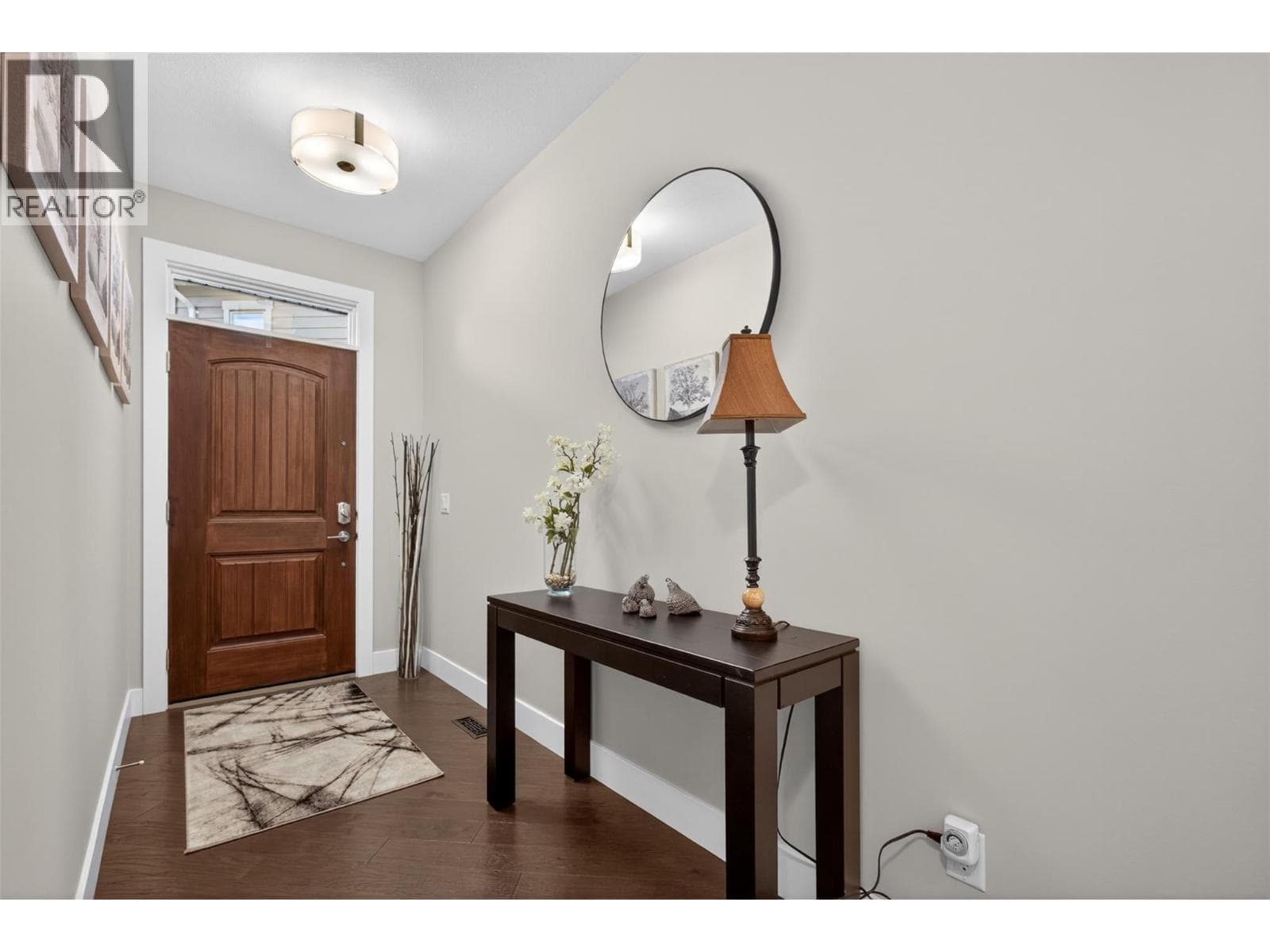 17 875 STOCKLEY STREET, Interior REALTORS® — photo 3