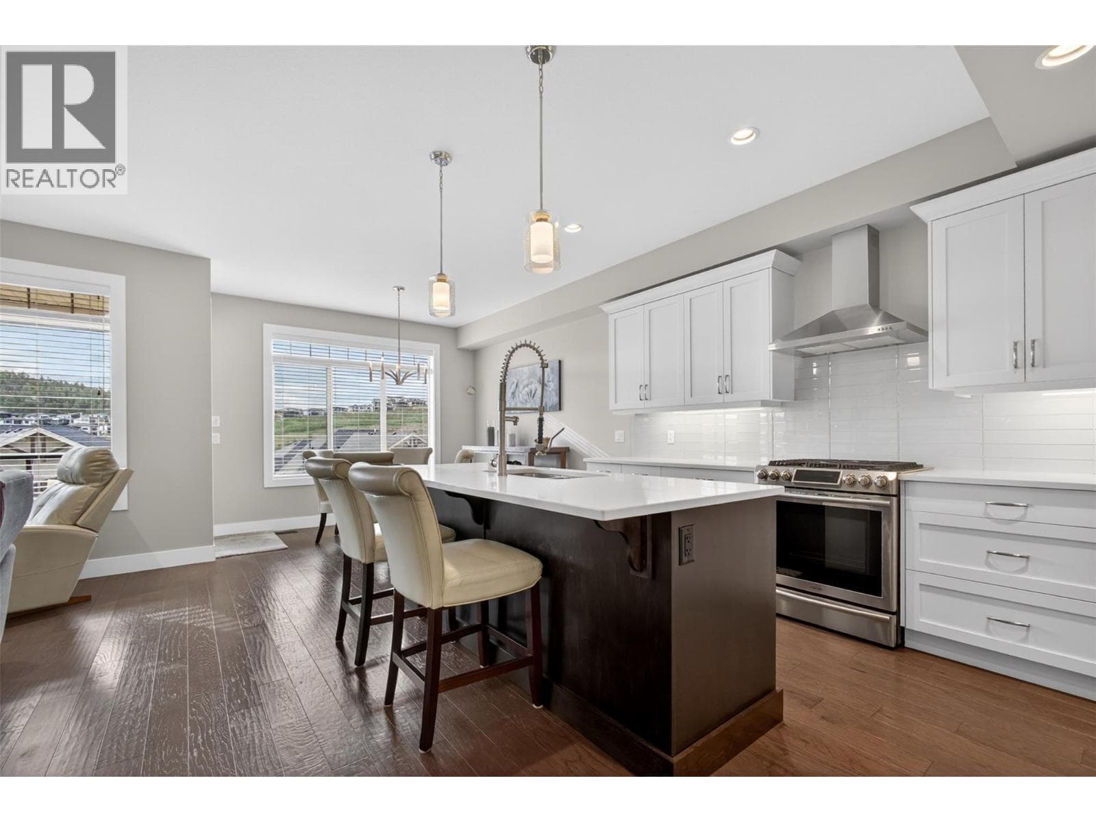 17 875 STOCKLEY STREET, Interior REALTORS® — photo 4