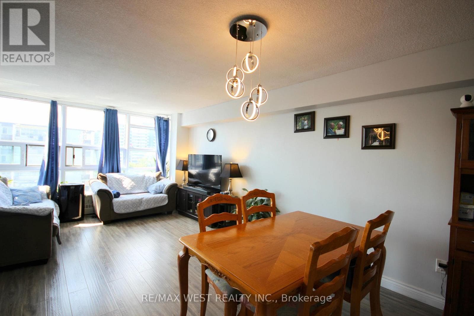 801 - 3380 EGLINTON AVENUE E, Toronto — photo 2