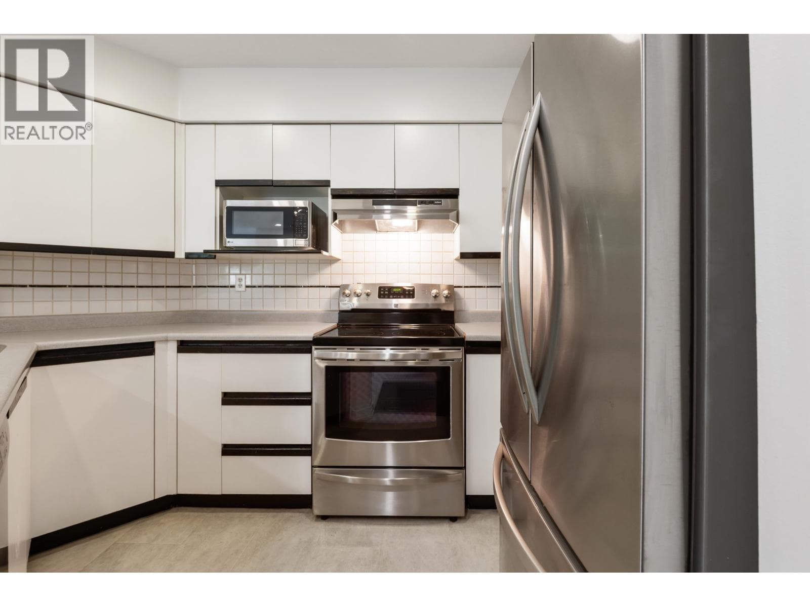 311 2401 HAWTHORNE AVENUE, Greater Vancouver — photo 4