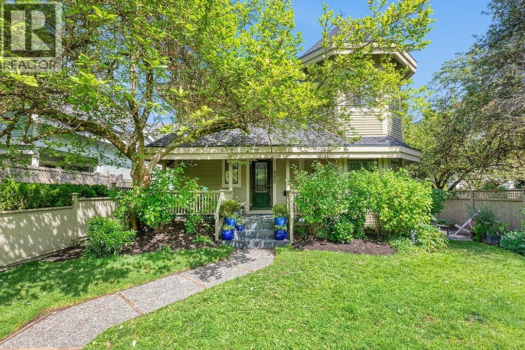 805 WEST 14TH AVENUE in Fairview