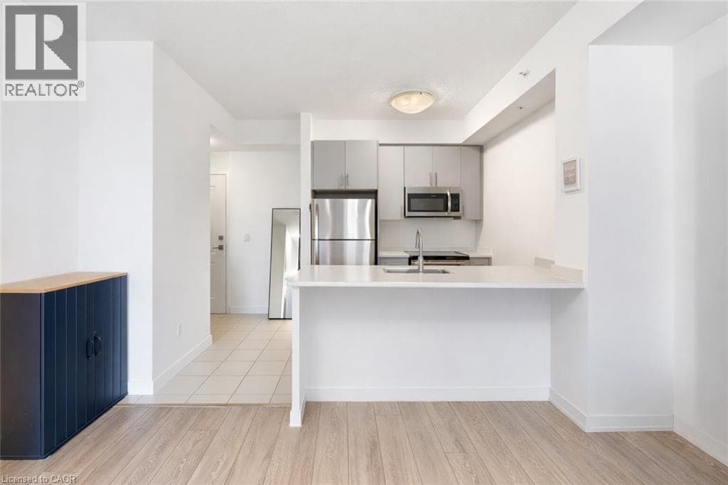 81 ROBINSON Street Unit# 807, Cornerstone — photo 4