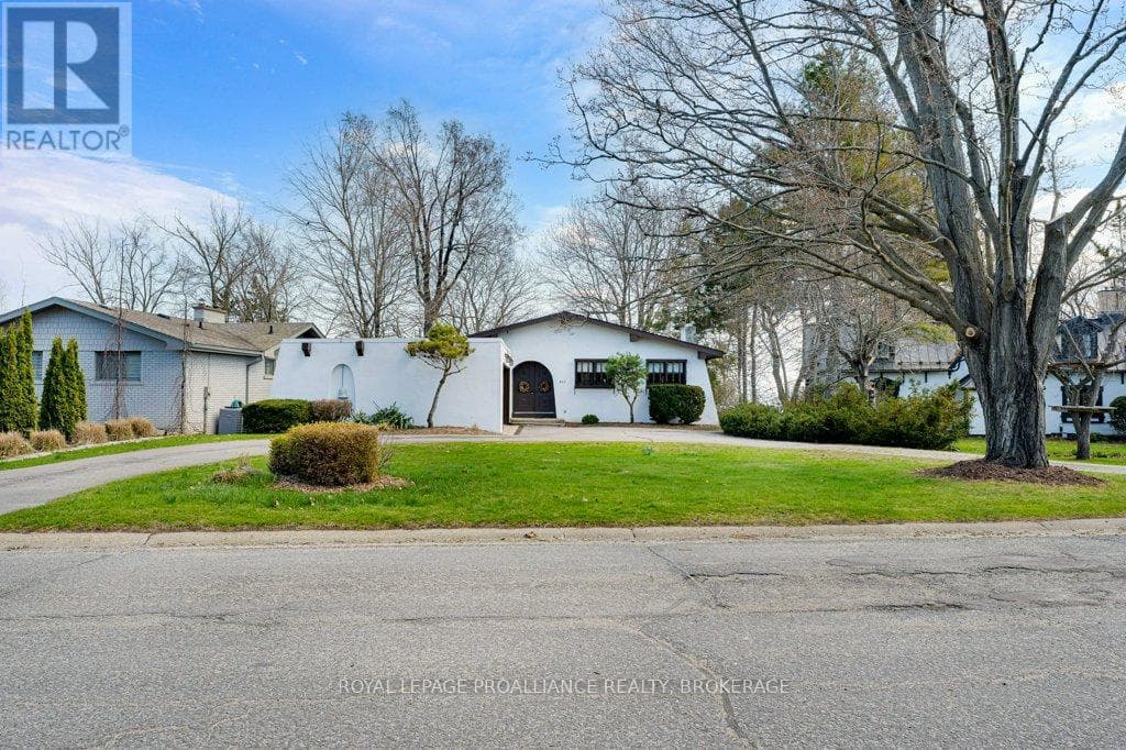 807 WARTMAN AVENUE in Reddendale