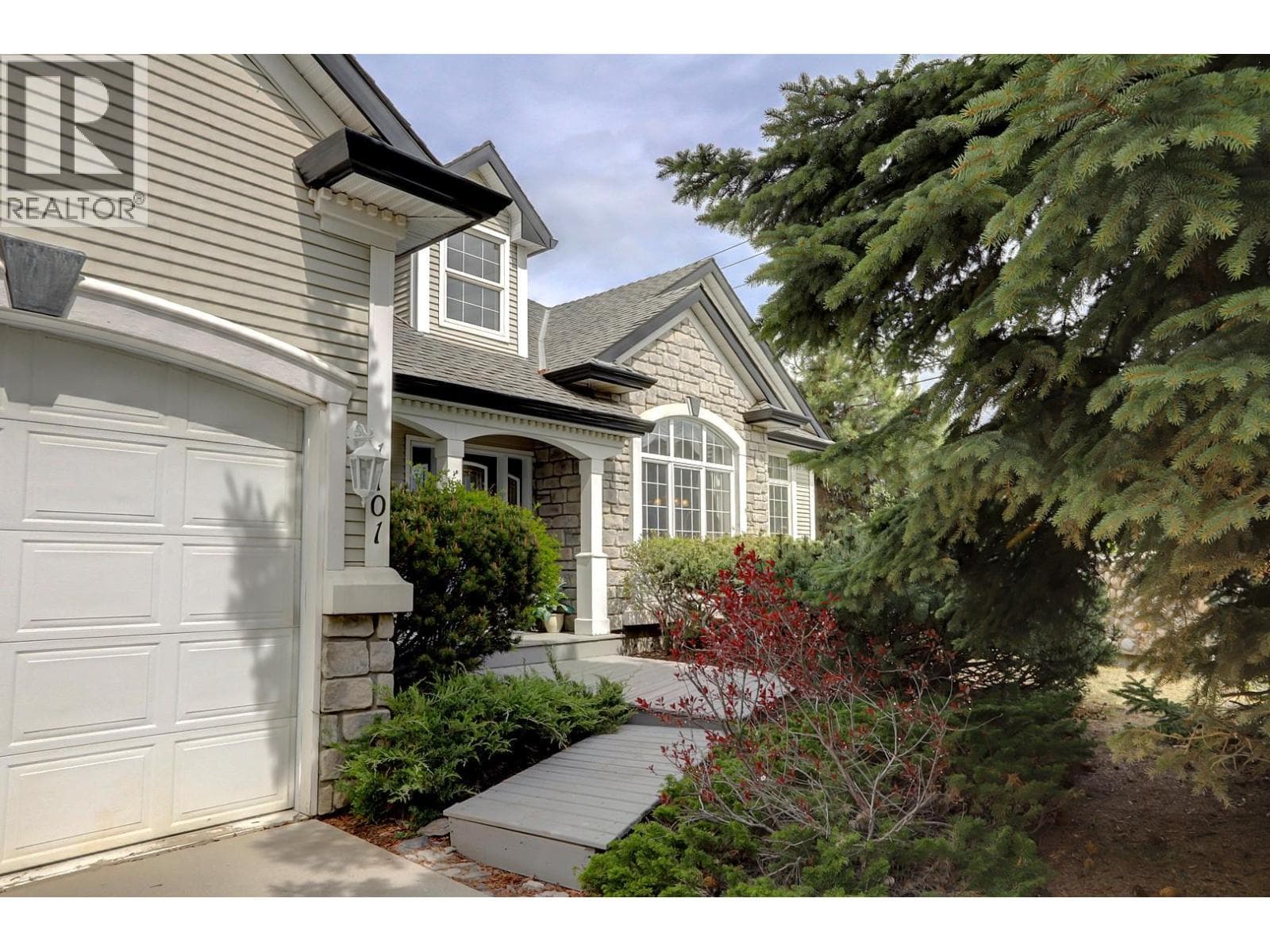 1101 PHOENIX DRIVE, Interior REALTORS® — photo 3