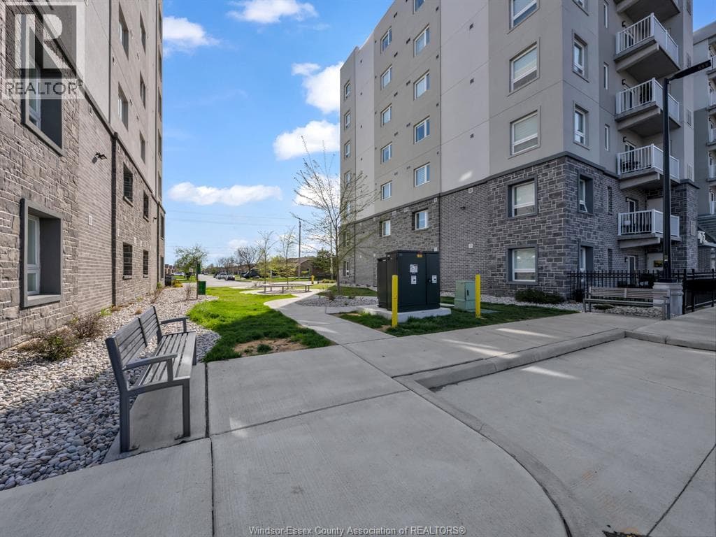 1675 BANWELL Unit# 104, Windsor — photo 3