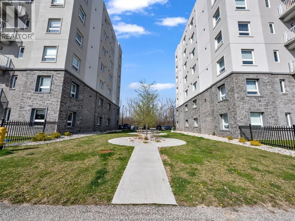 1675 BANWELL Unit# 104, Windsor — photo 4