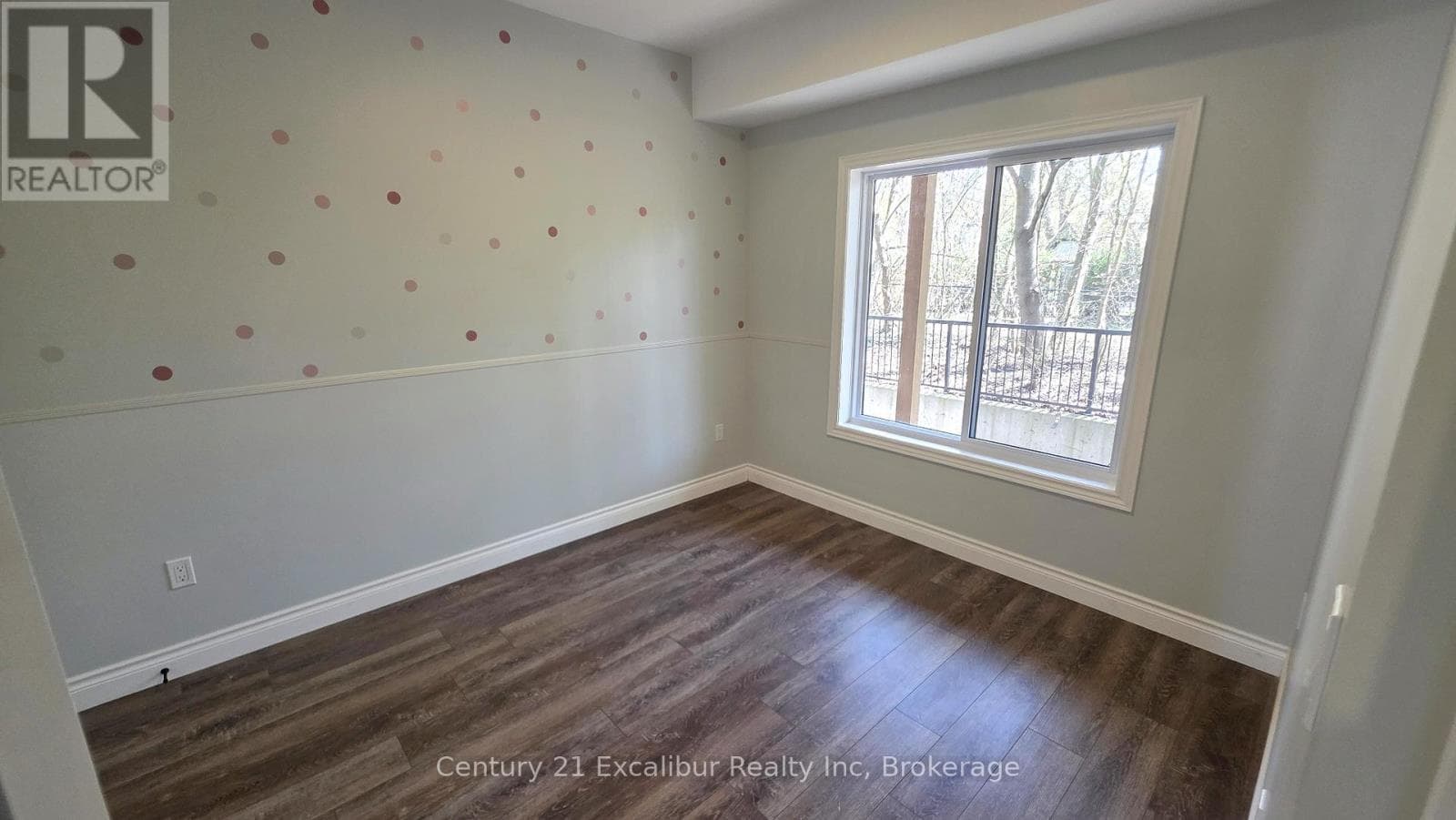 4B - 360 QUEEN STREET E, OnePoint — photo 4