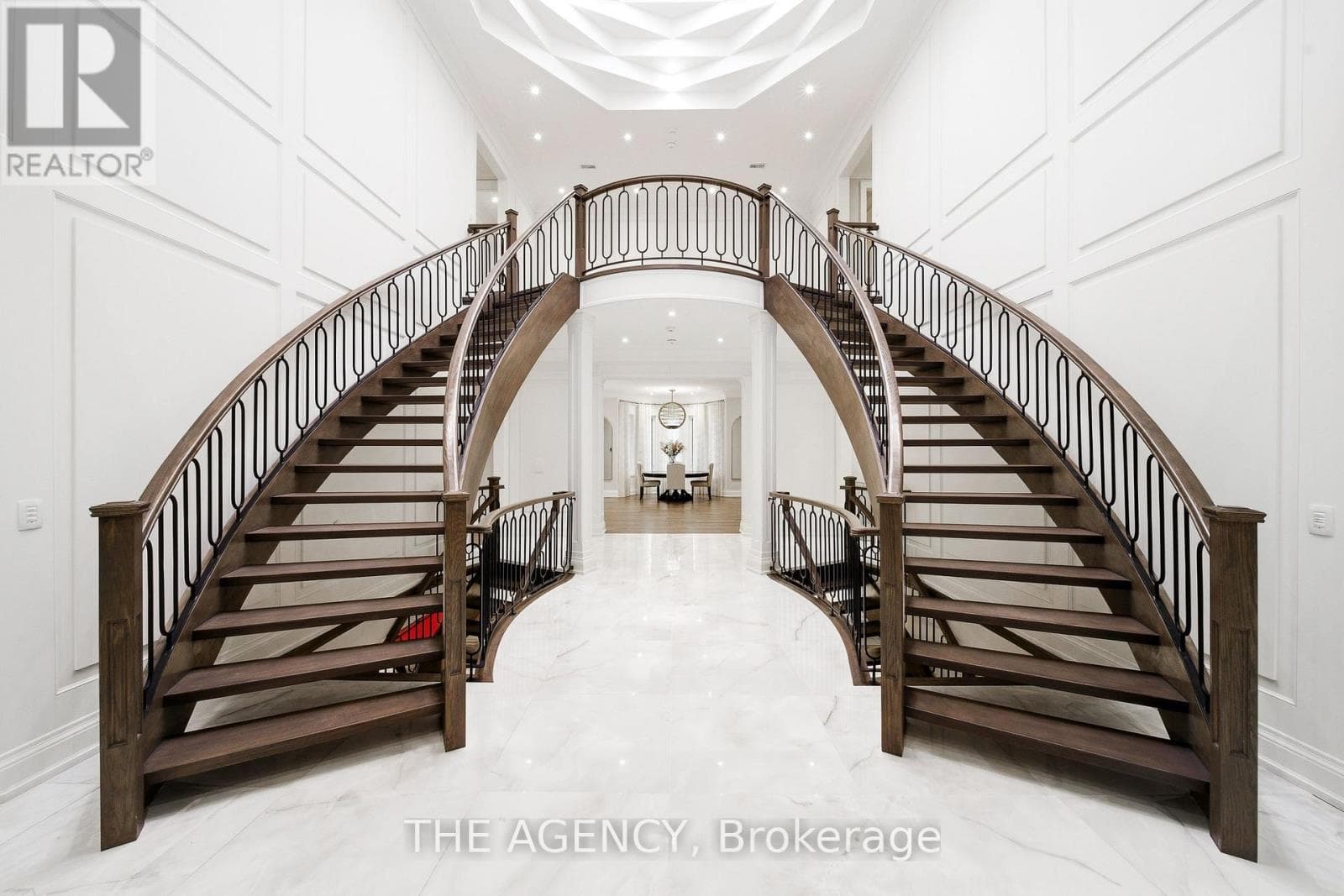 8 BAYVIEW PARK LANE, Toronto — photo 3