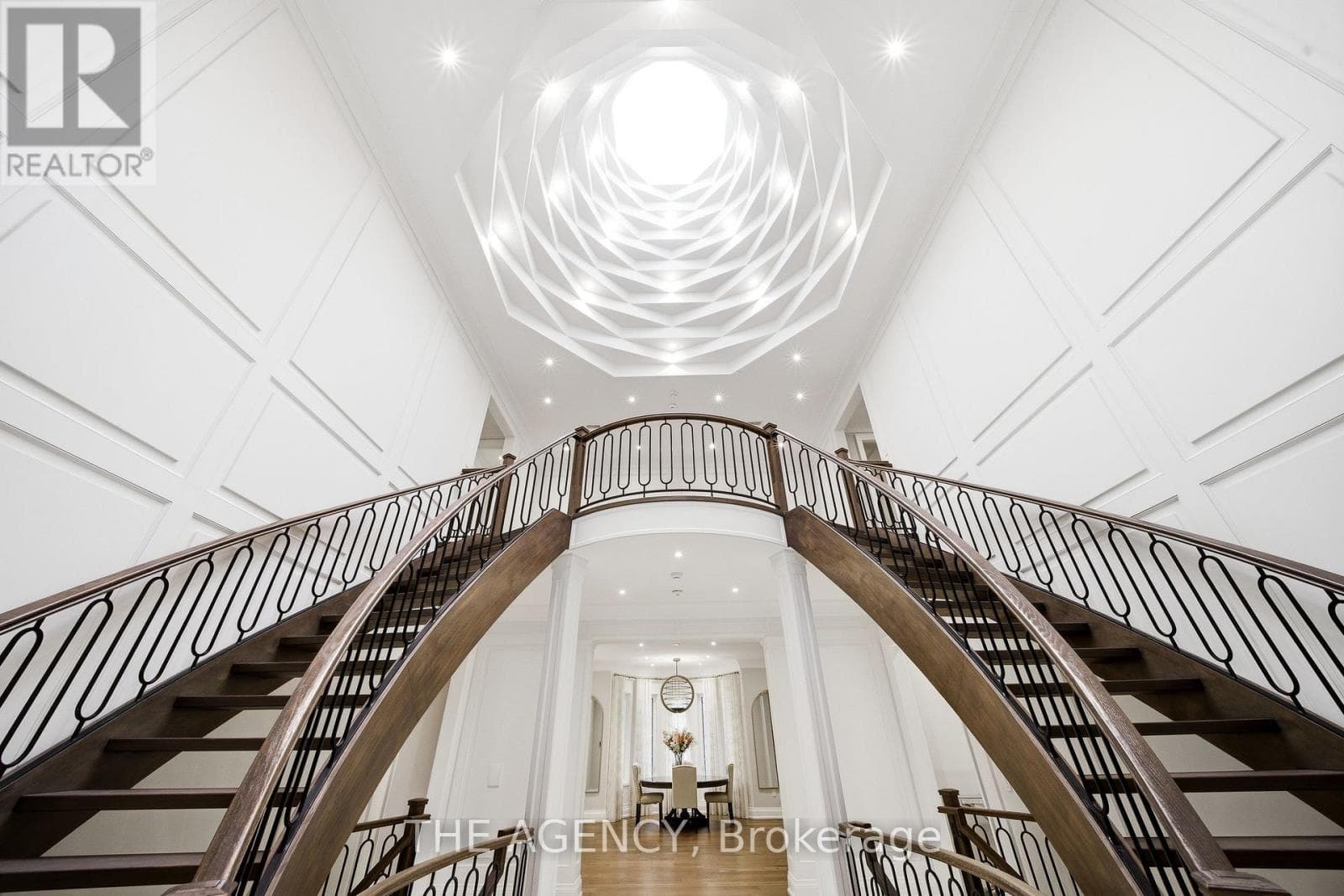 8 BAYVIEW PARK LANE, Toronto — photo 4