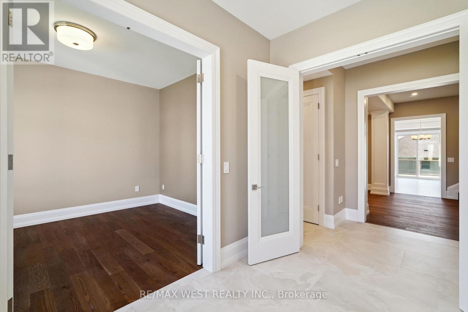 29 W DYKIE COURT, Toronto — photo 3