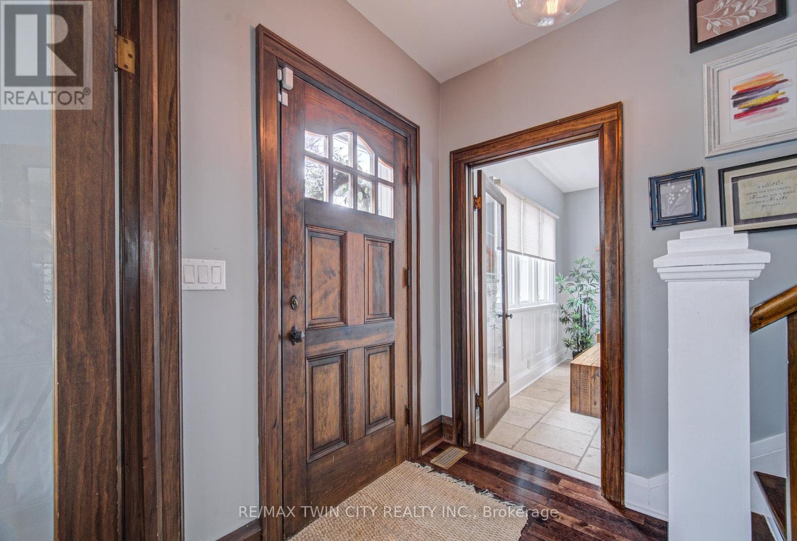 53 LINCOLN AVENUE, Toronto — photo 4