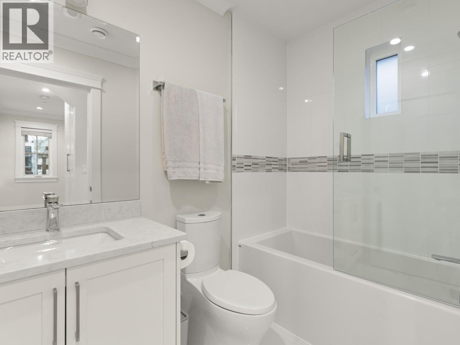 554 EAST 10TH AVENUE, Greater Vancouver