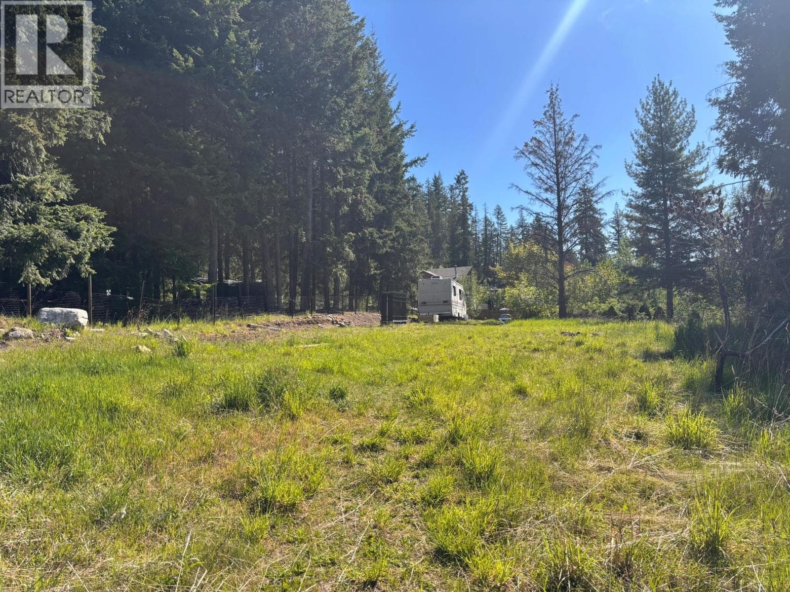 2607 AIRSTRIP ROAD, Interior REALTORS® — photo 4