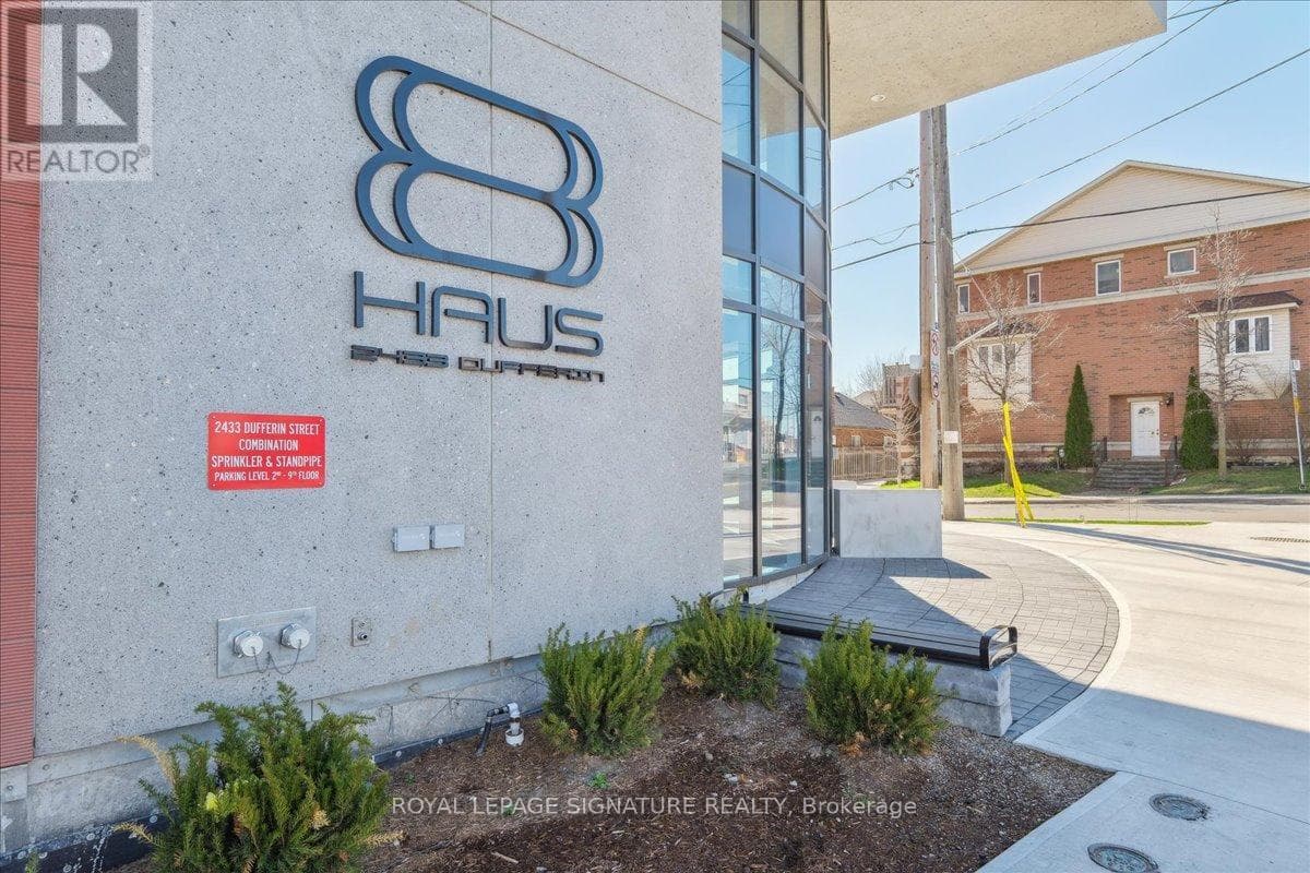 701 - 2433 DUFFERIN STREET, Toronto — photo 2