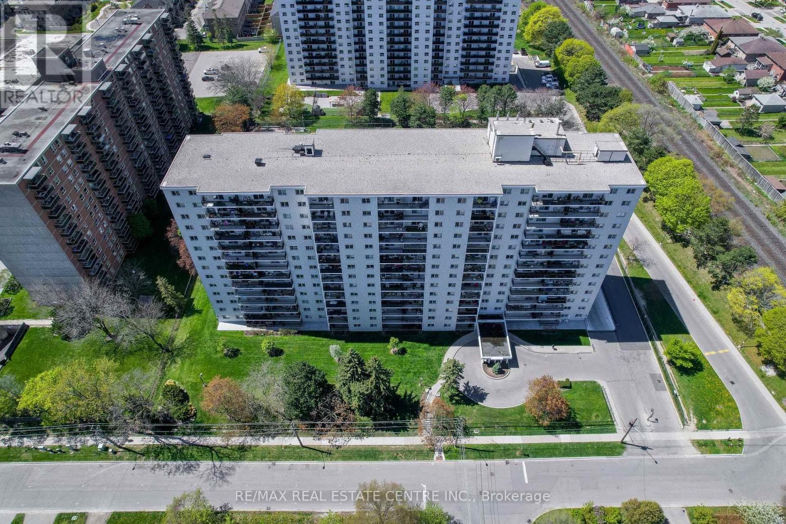704 - 1100 CAVEN STREET in Lakeview
