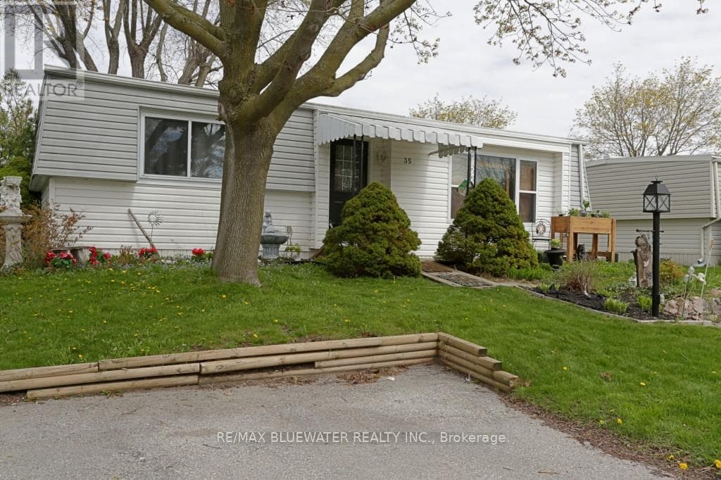 35 PEBBLE BEACH PARKWAY, London and St. Thomas — photo 3