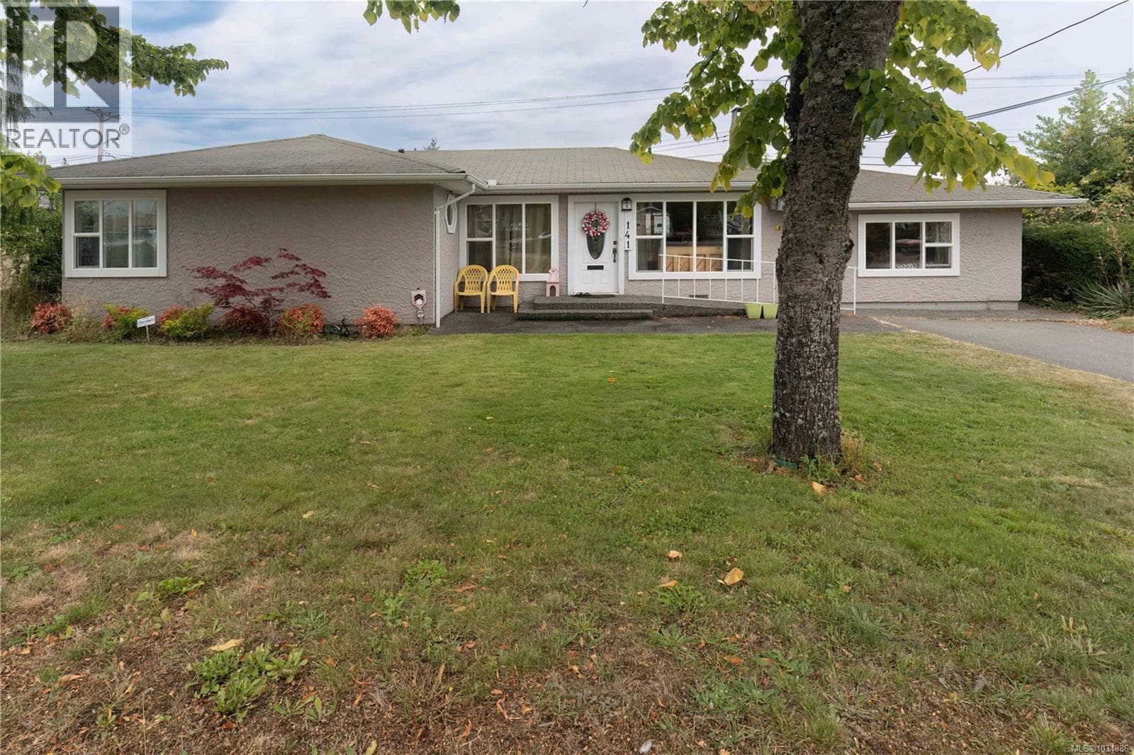 141 JENSEN AVENUE EAST, Vancouver Island — photo 2