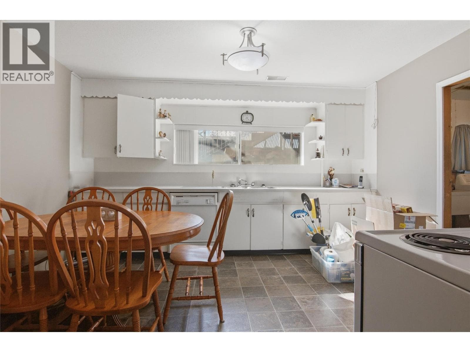 236 SPRUCE AVENUE, Interior REALTORS® — photo 3