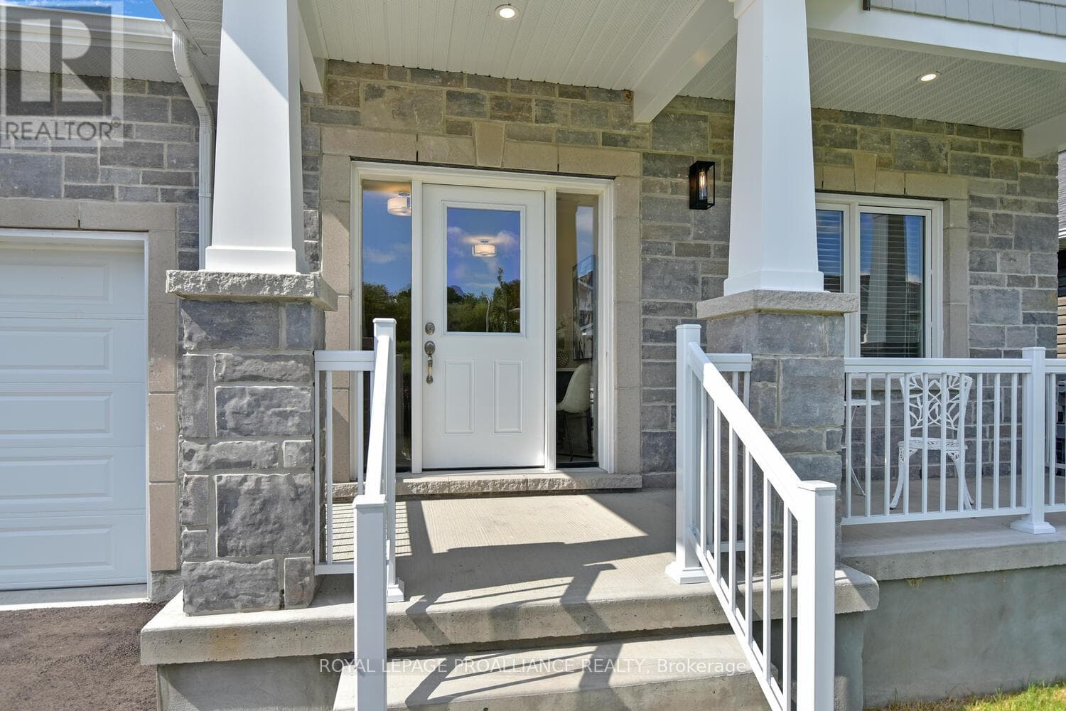 33 DOUGLAS MARSHALL CRESCENT, Rideau St.Lawrence — photo 4