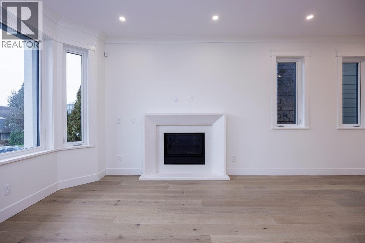 254 E 18TH STREET, Greater Vancouver — photo 5