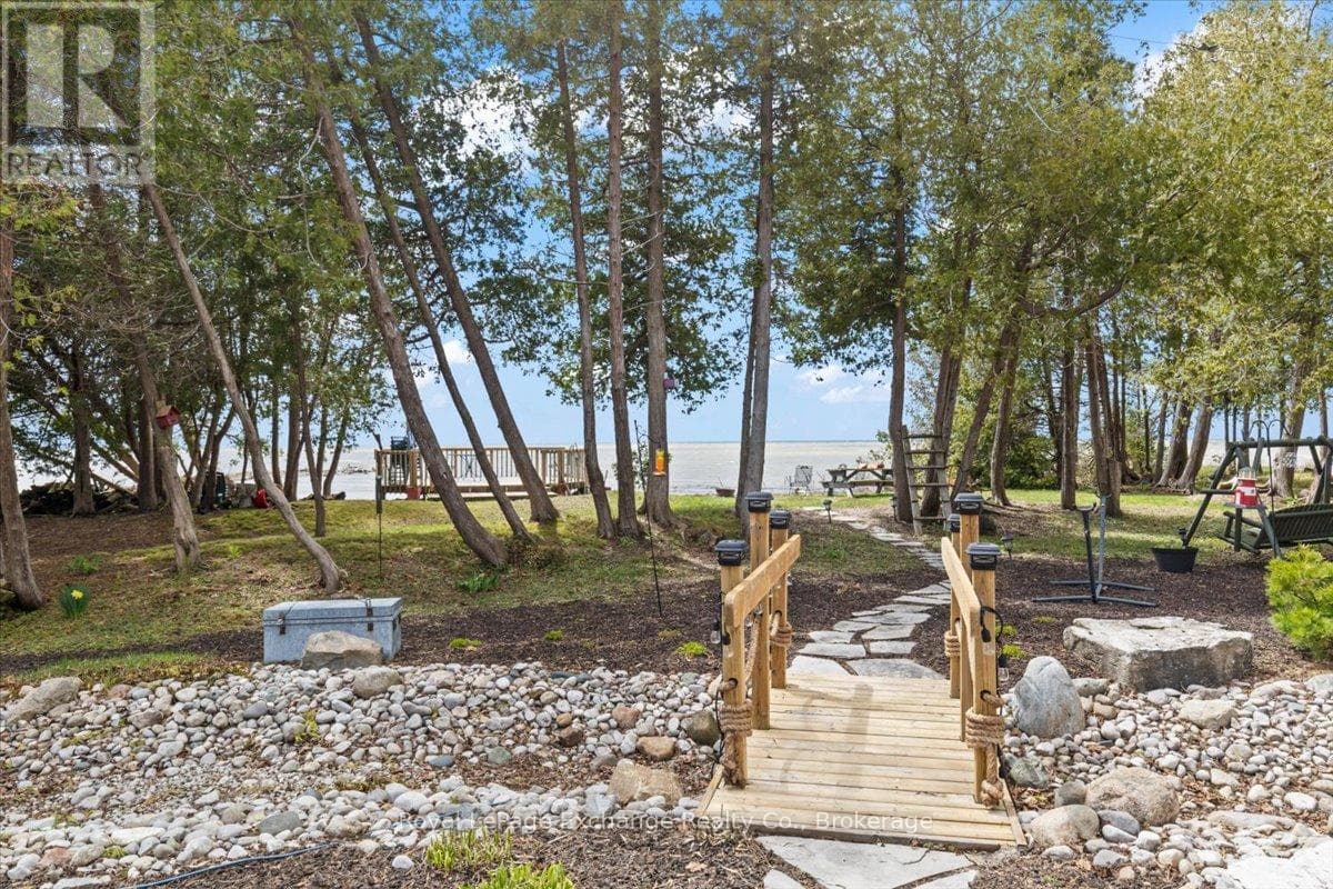 171 HURON ROAD, OnePoint — photo 3