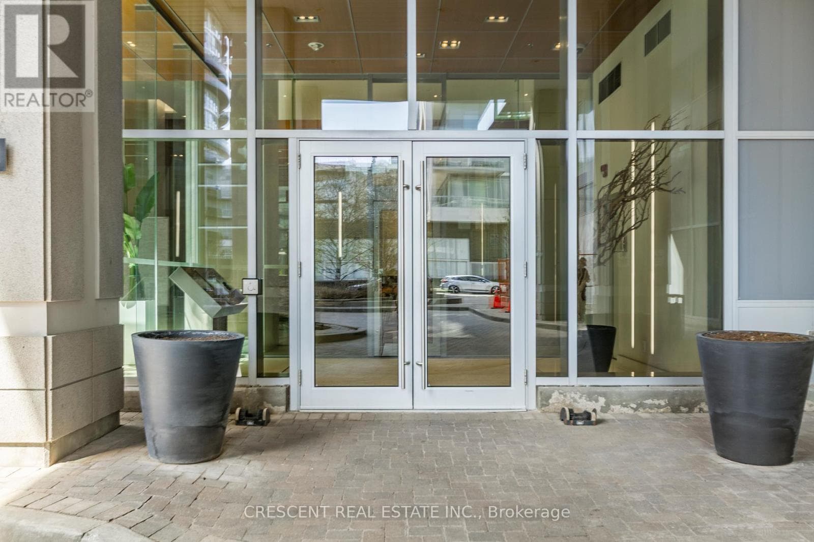 2402 - 16 BROOKERS LANE, Toronto — photo 4