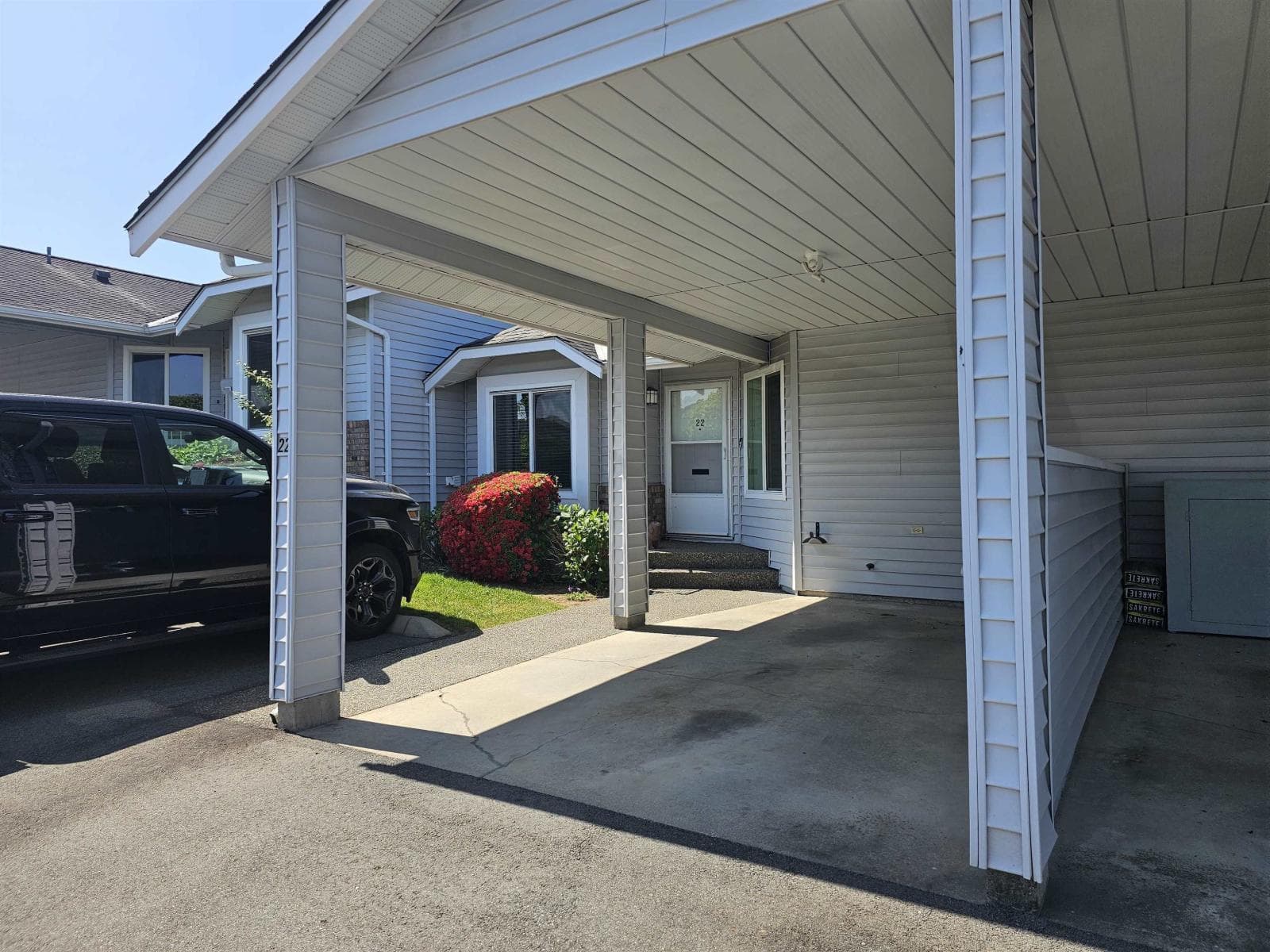 22 2989 TRAFALGAR STREET, Fraser Valley — photo 2