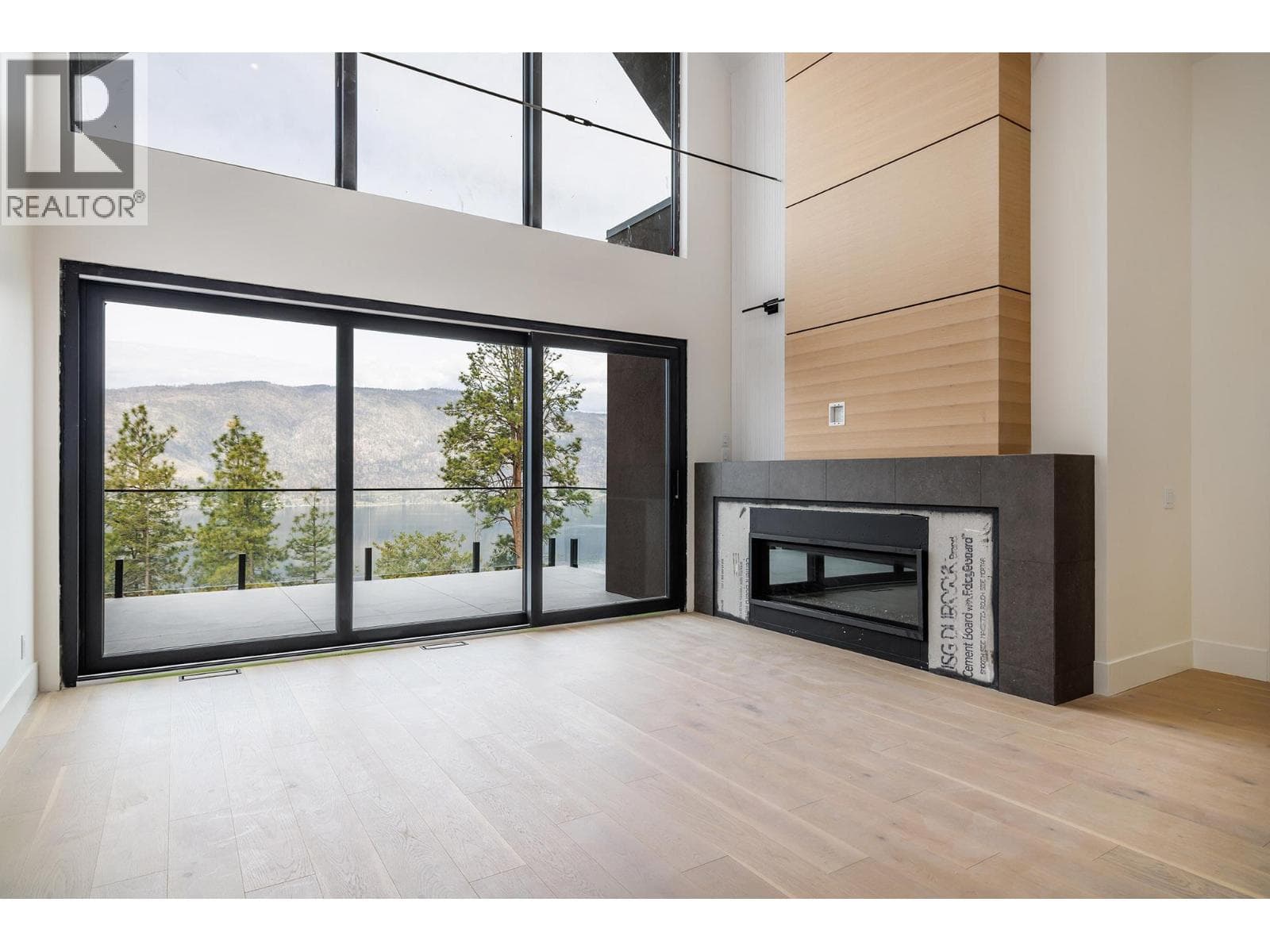 3707 McKinley Beach Drive, Interior REALTORS® — photo 2