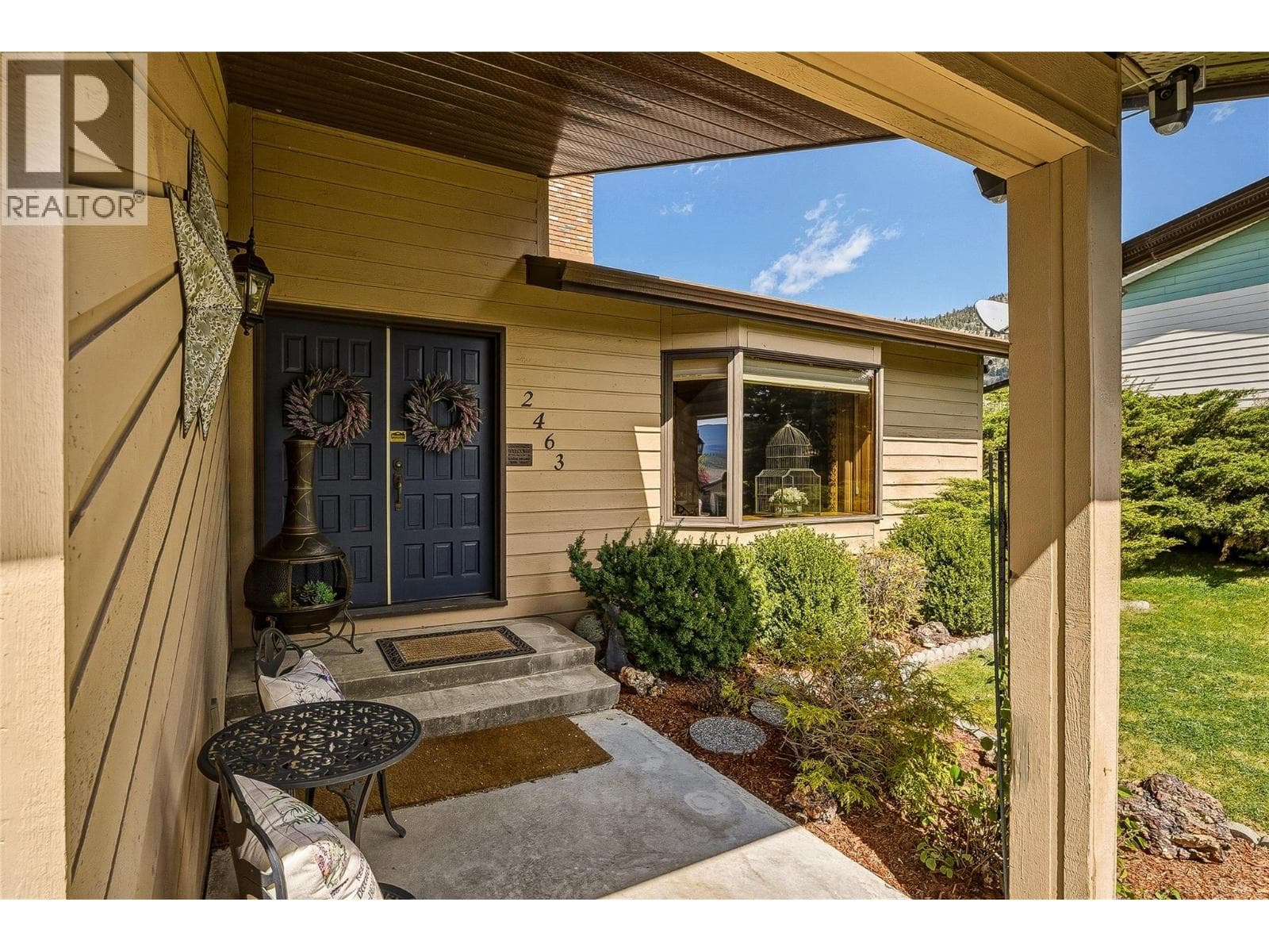 2463 IRVINE AVENUE, Interior REALTORS® — photo 2
