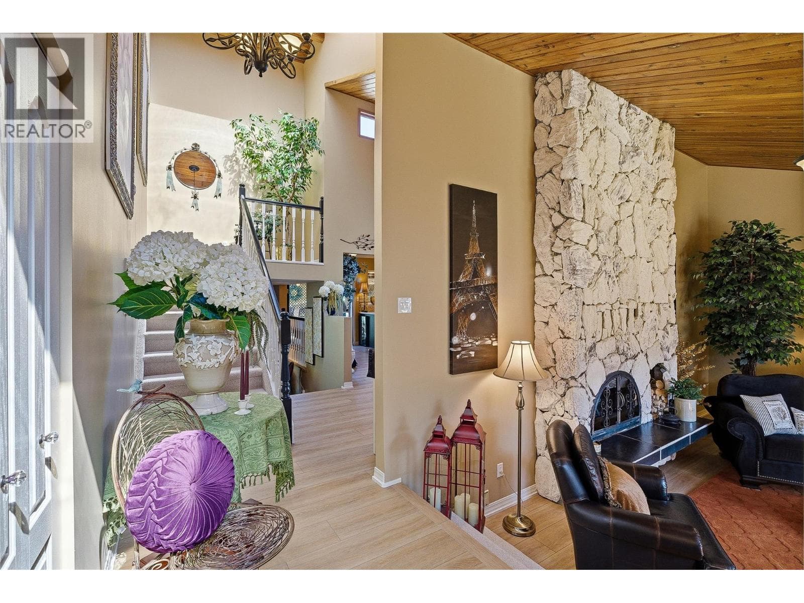 2463 IRVINE AVENUE, Interior REALTORS® — photo 4