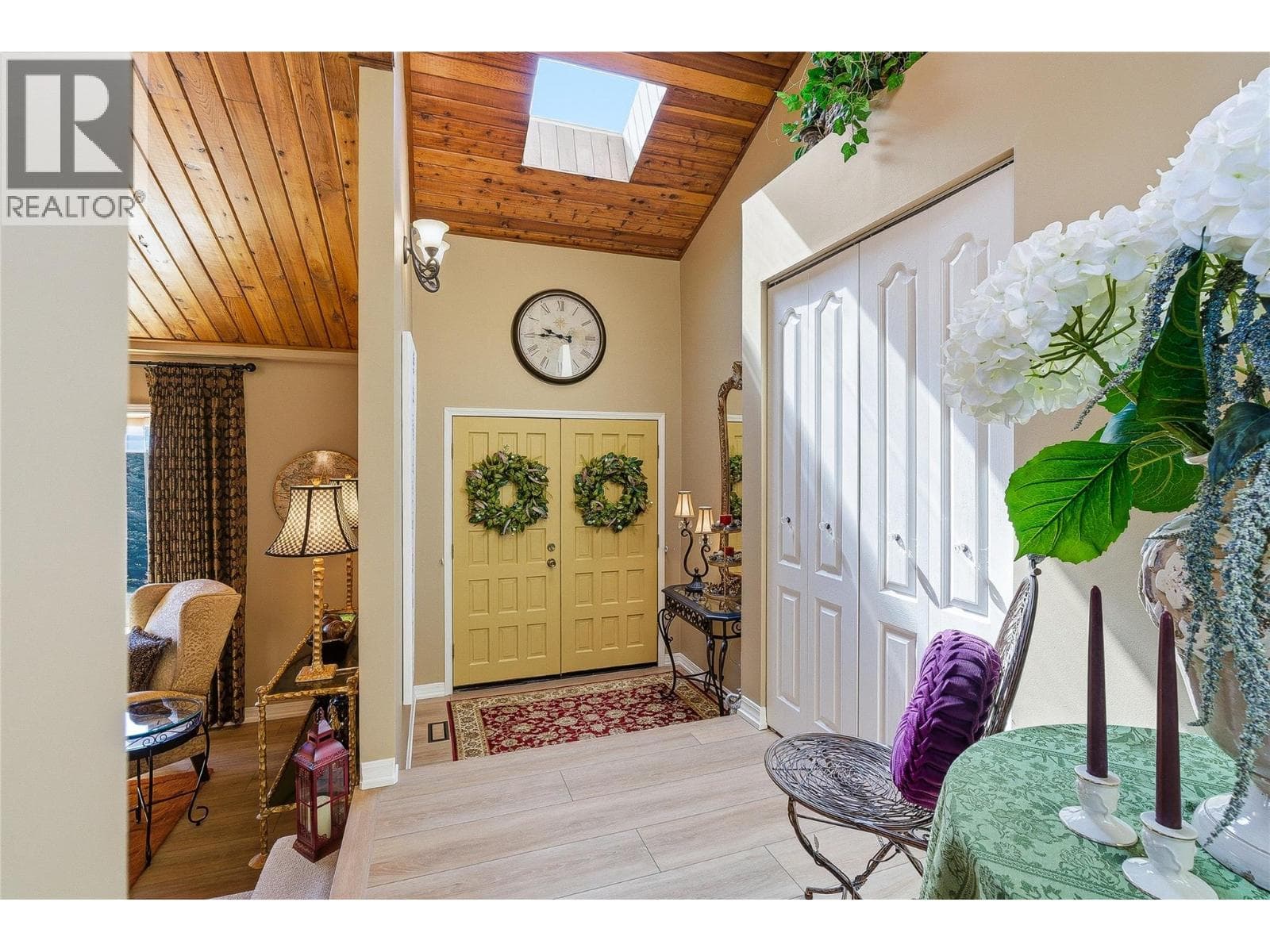 2463 IRVINE AVENUE, Interior REALTORS® — photo 3