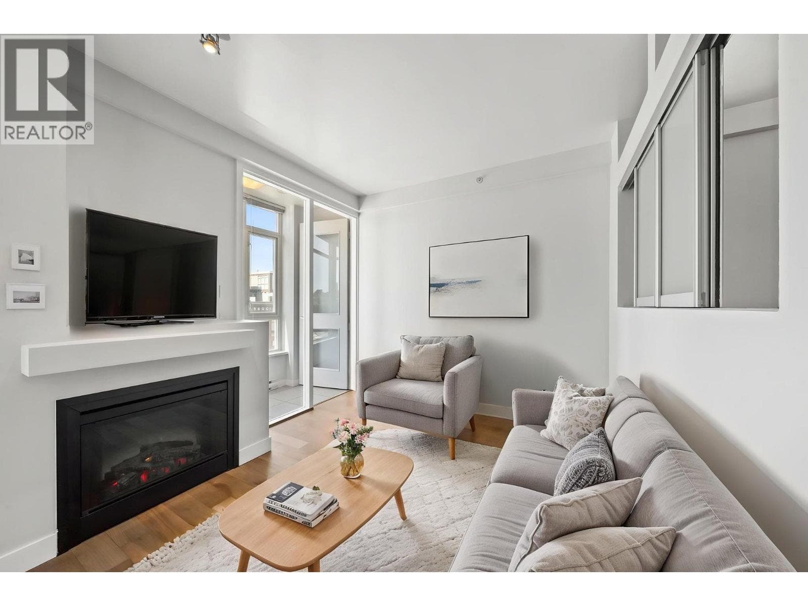 304 2055 YUKON STREET, Greater Vancouver — photo 2