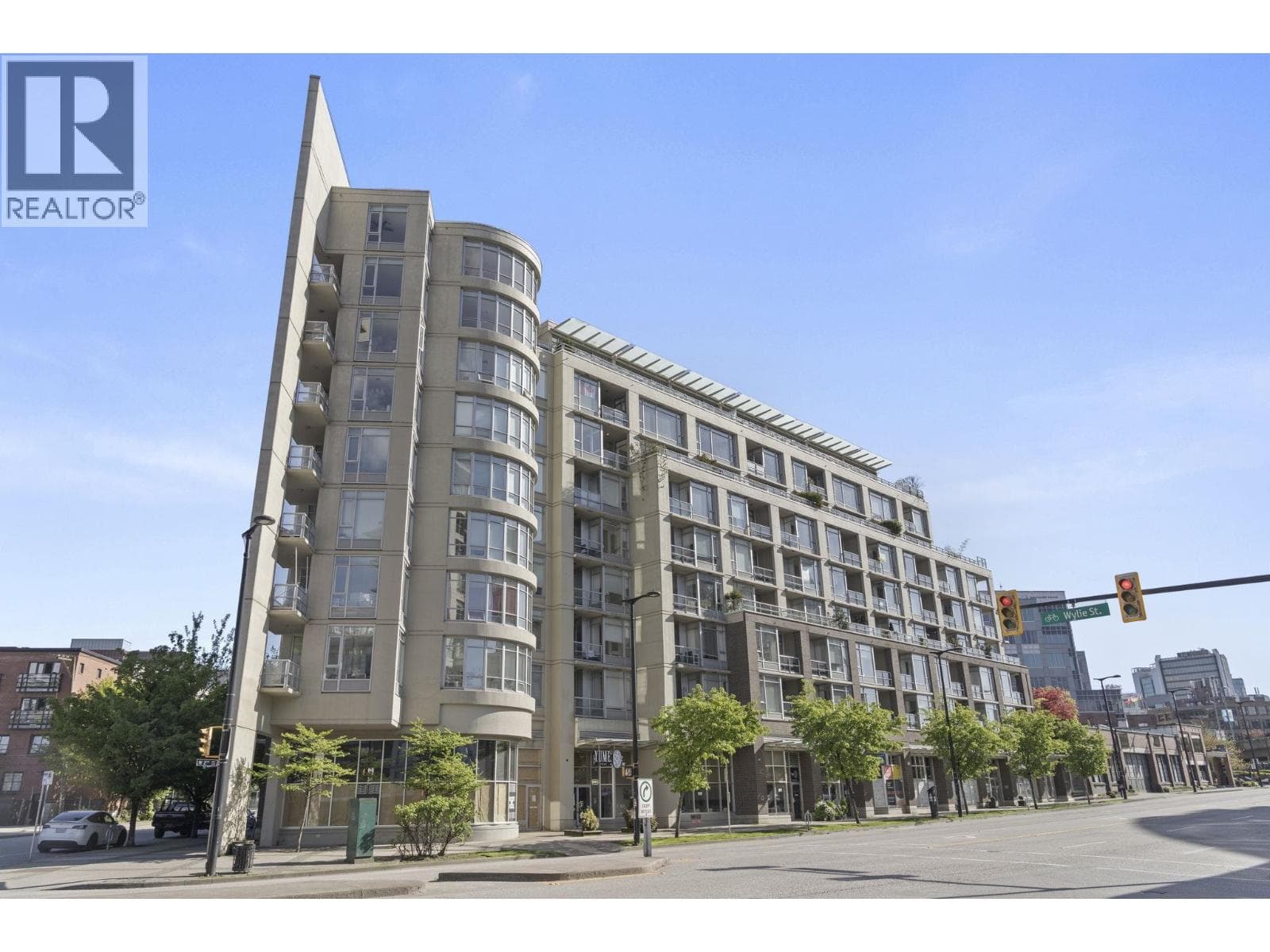 304 2055 YUKON STREET in Mount Pleasant