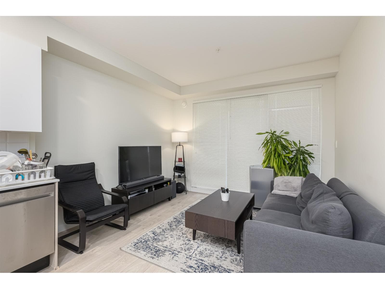 406 10838 WHALLEY BOULEVARD, Fraser Valley — photo 3