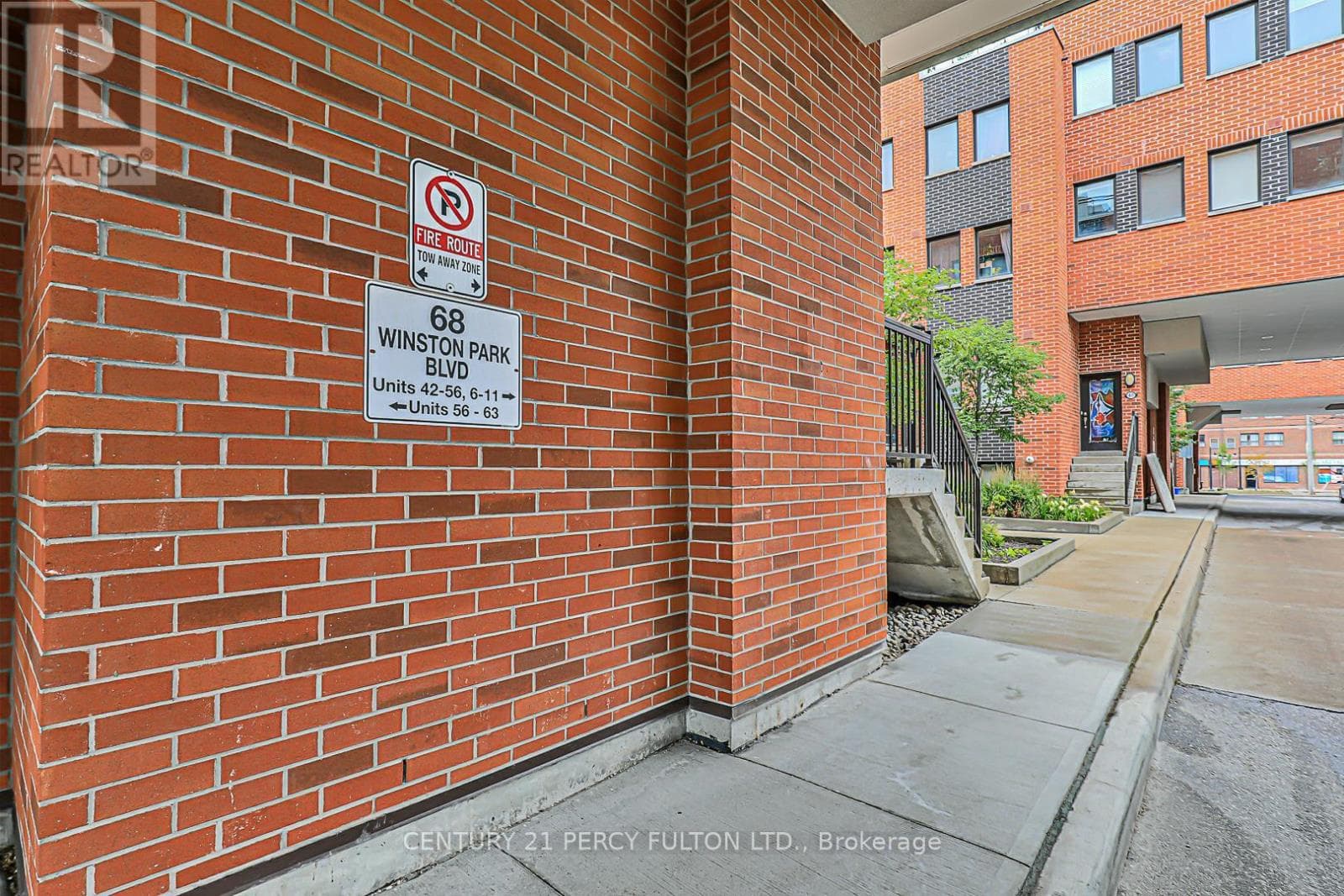 7 - 68 WINSTON PARK BOULEVARD, Toronto — photo 3