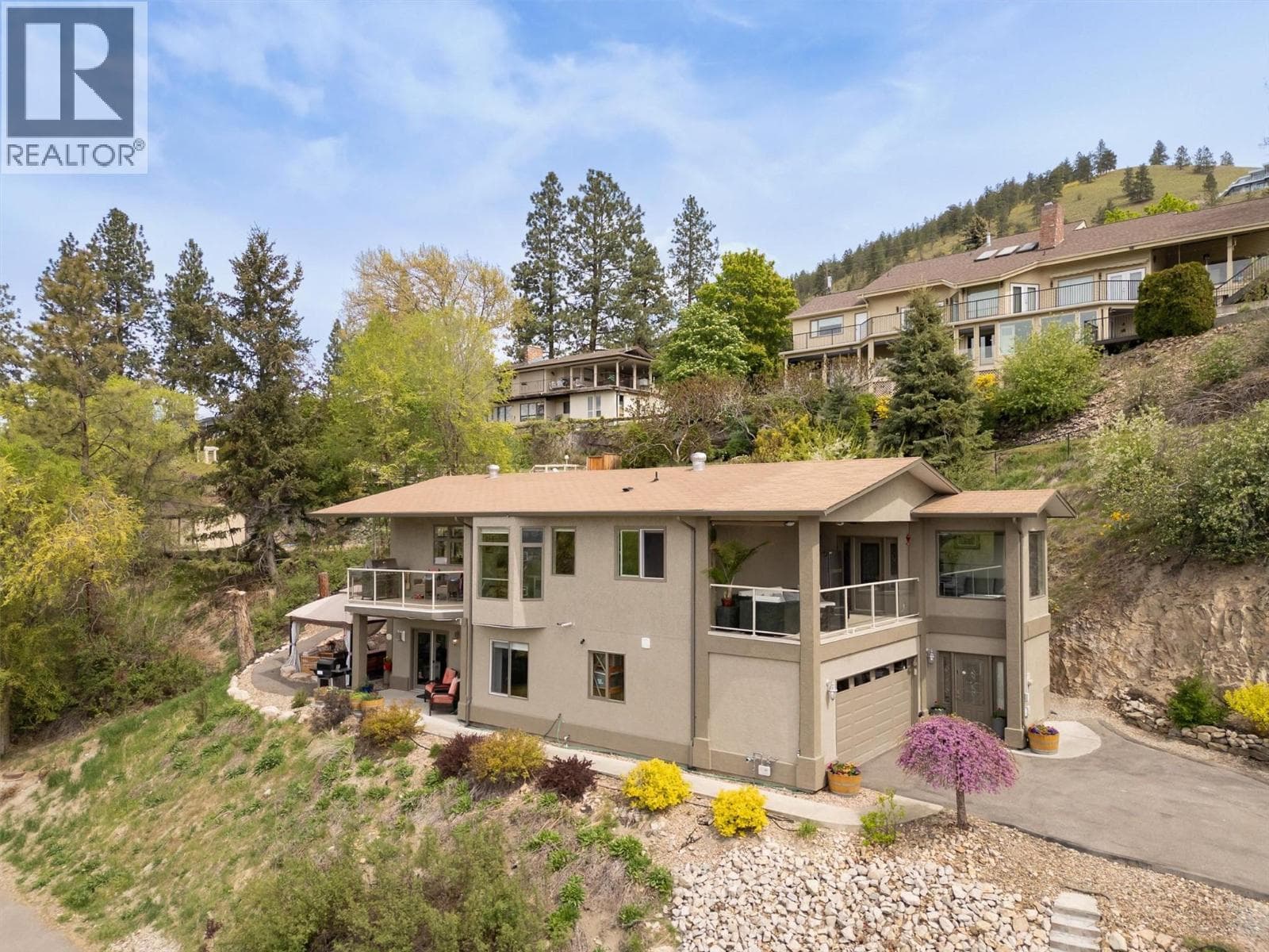 1027 JAMES HOCKEY PLAZA in Belgo - Black Mountain