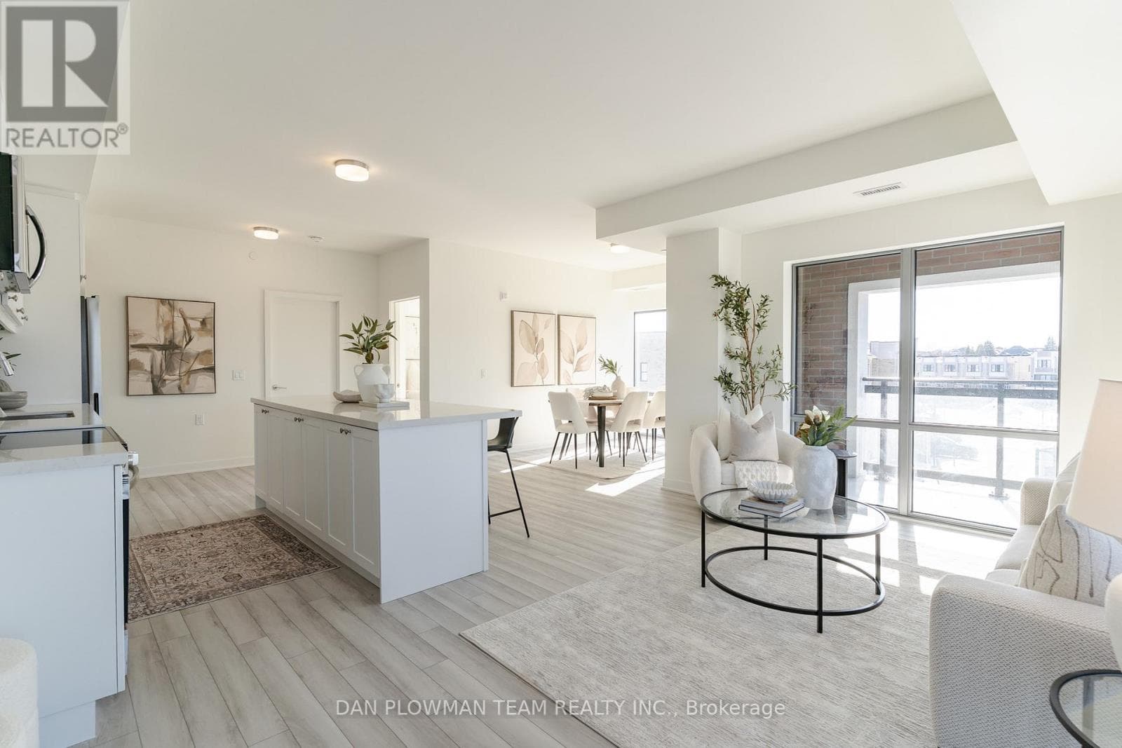 321 - 51 CLARINGTON BOULEVARD, Toronto — photo 2
