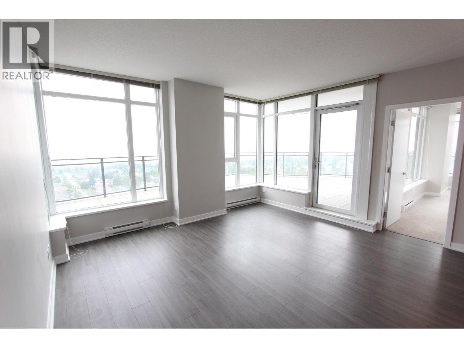 2701 4900 LENNOX LANE, Greater Vancouver — photo 3