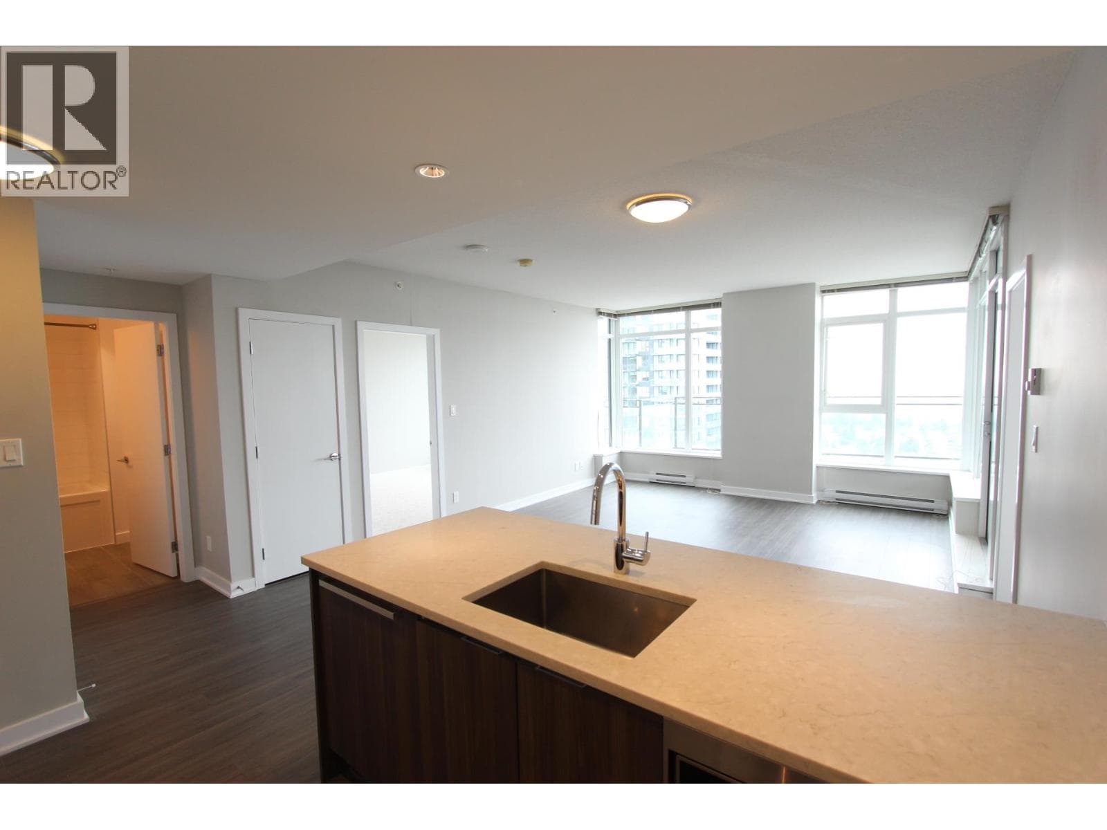 2701 4900 LENNOX LANE, Greater Vancouver — photo 4