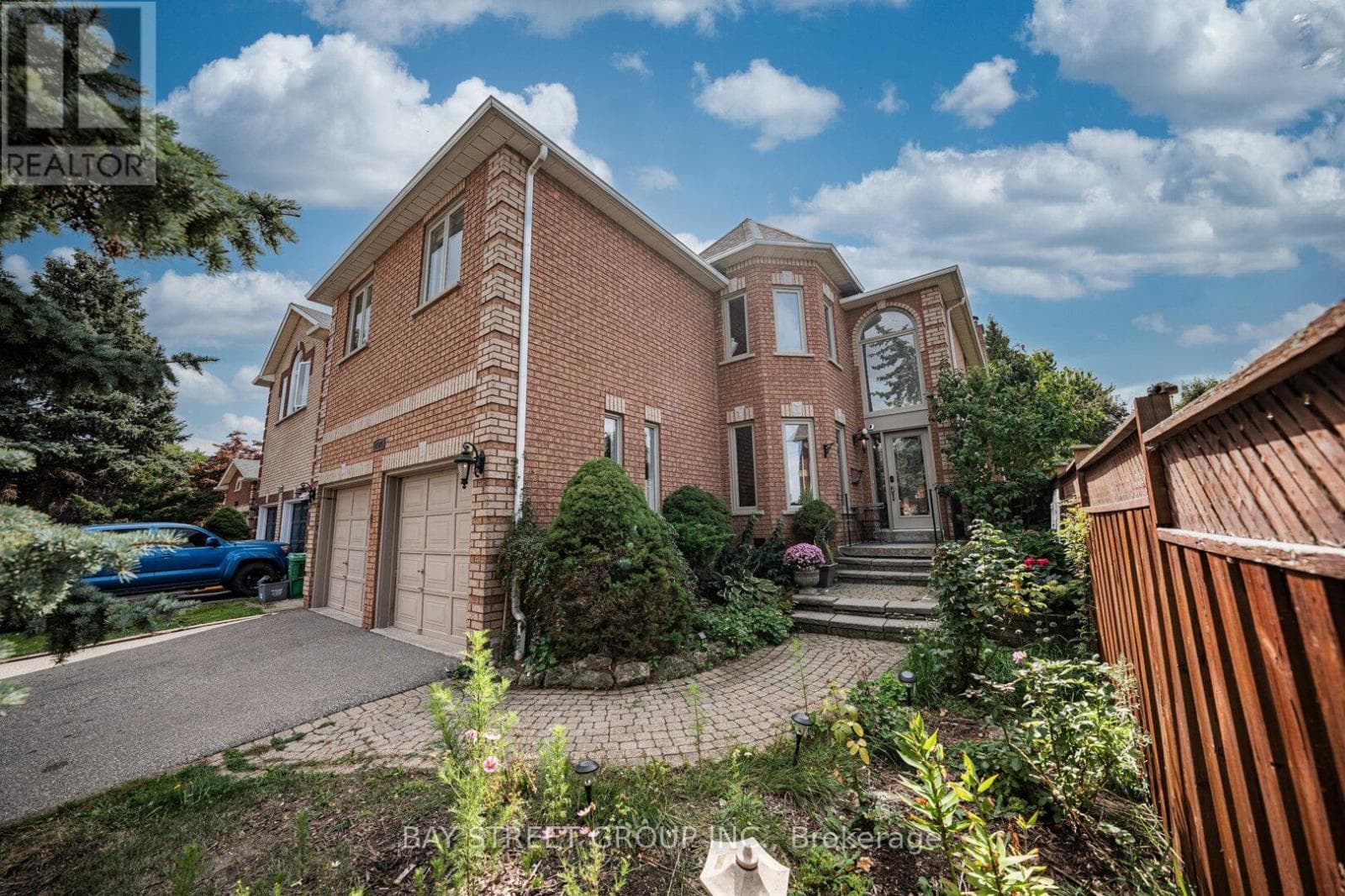 2524 PAULA COURT, Toronto — photo 2