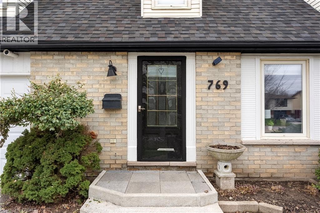 769 SCOTTSDALE DRIVE, Cornerstone — photo 2