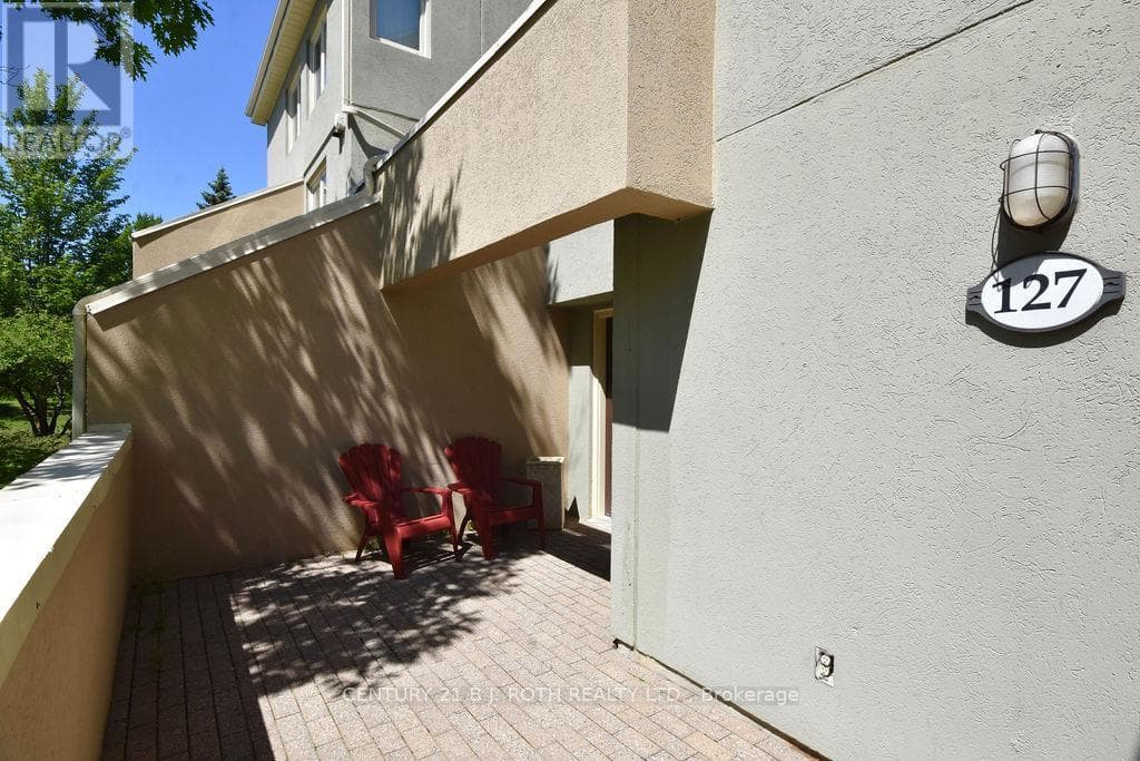 127 - 107 WINTERGREEN PLACE in 