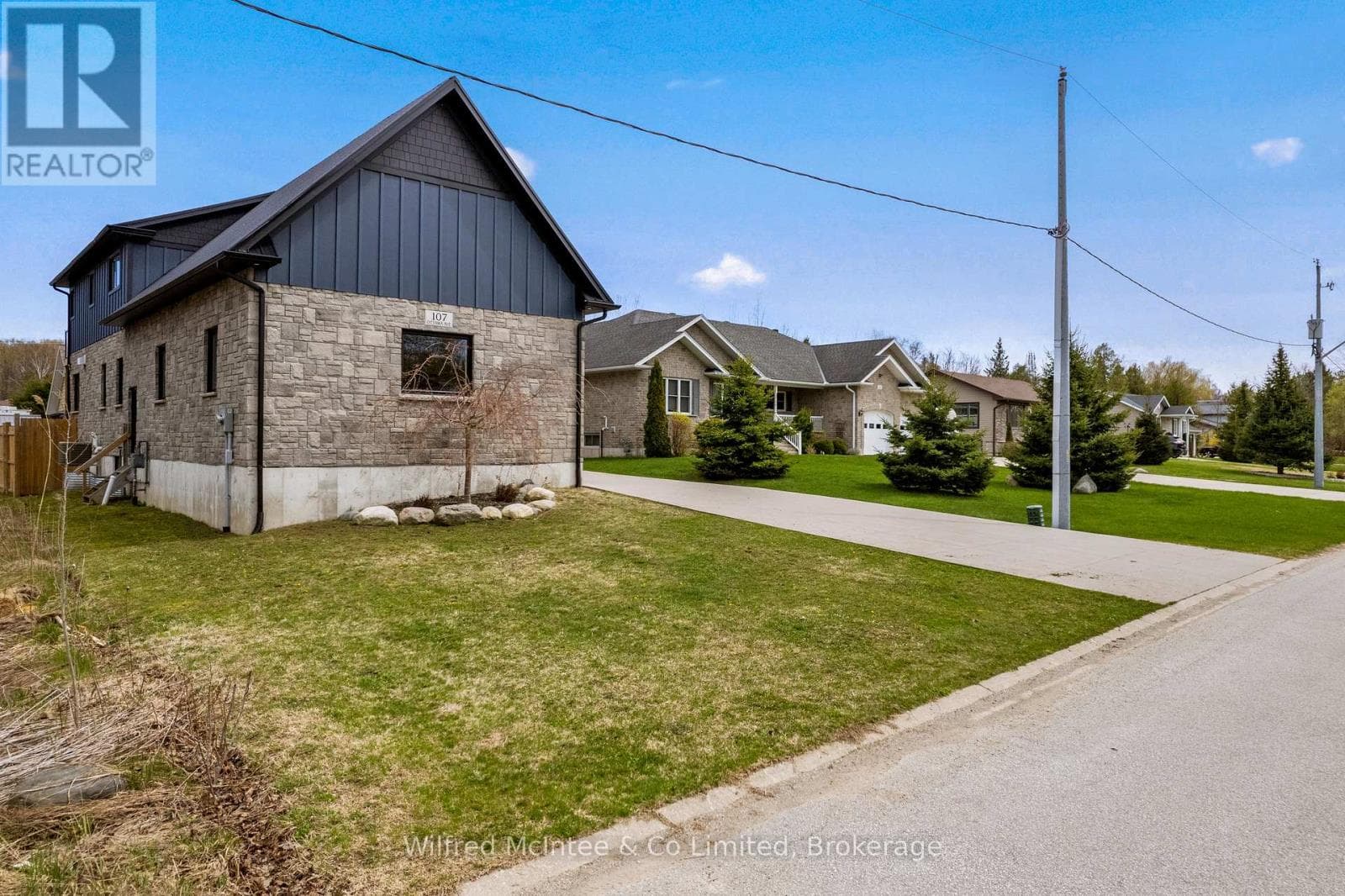 107 OTTAWA AVENUE, OnePoint — photo 2