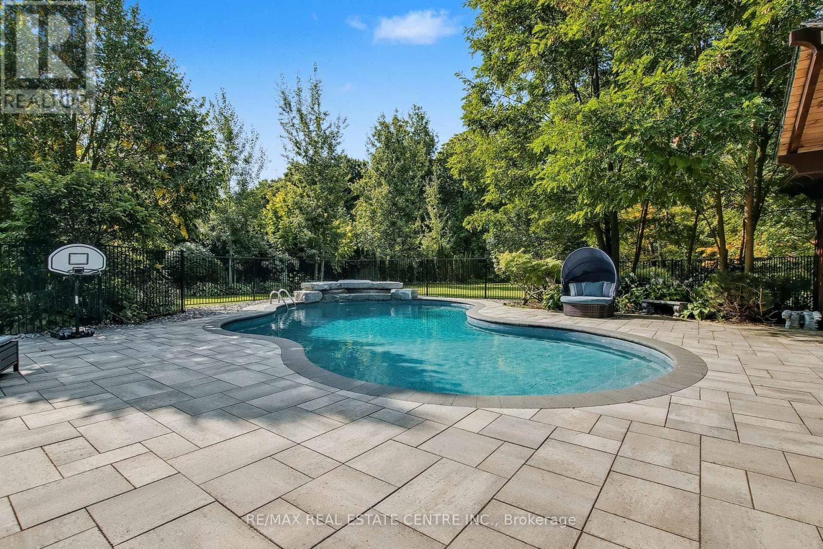 4220 ENNISCLARE DRIVE, Toronto — photo 4
