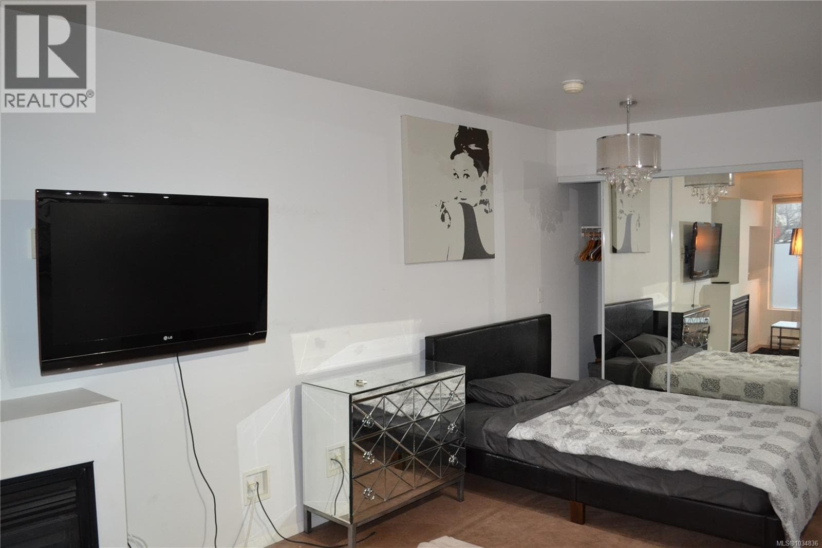 208 932 Johnson St, Victoria — photo 4