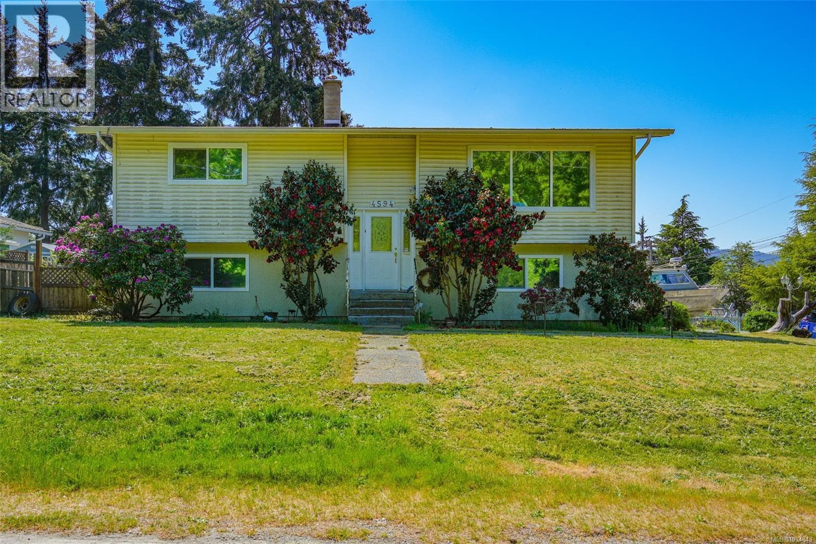 4594 ALWYN STREET in 